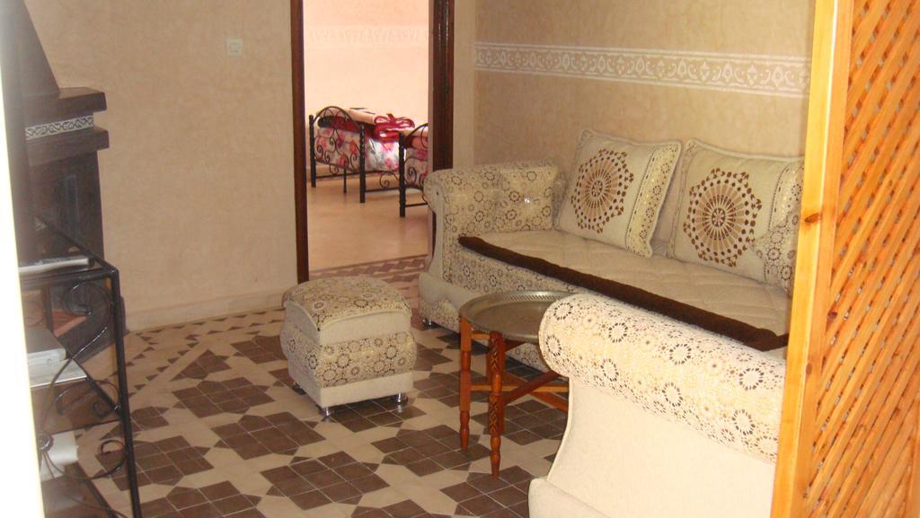 Appartement Terrasse Beau Soleil 에사우이라 외부 사진