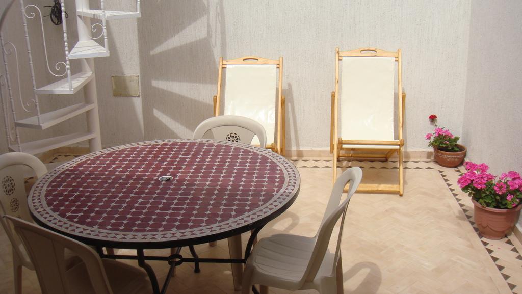 Appartement Terrasse Beau Soleil 에사우이라 외부 사진